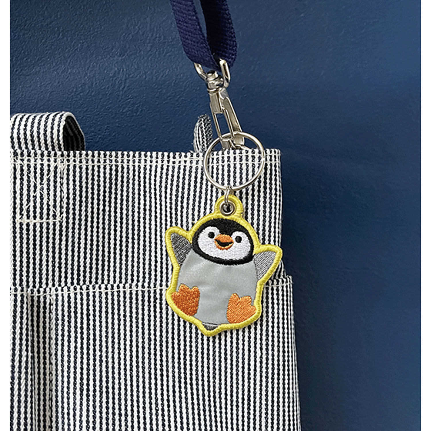海のリフレクター刺繍キーリング ペンギン - 画像2