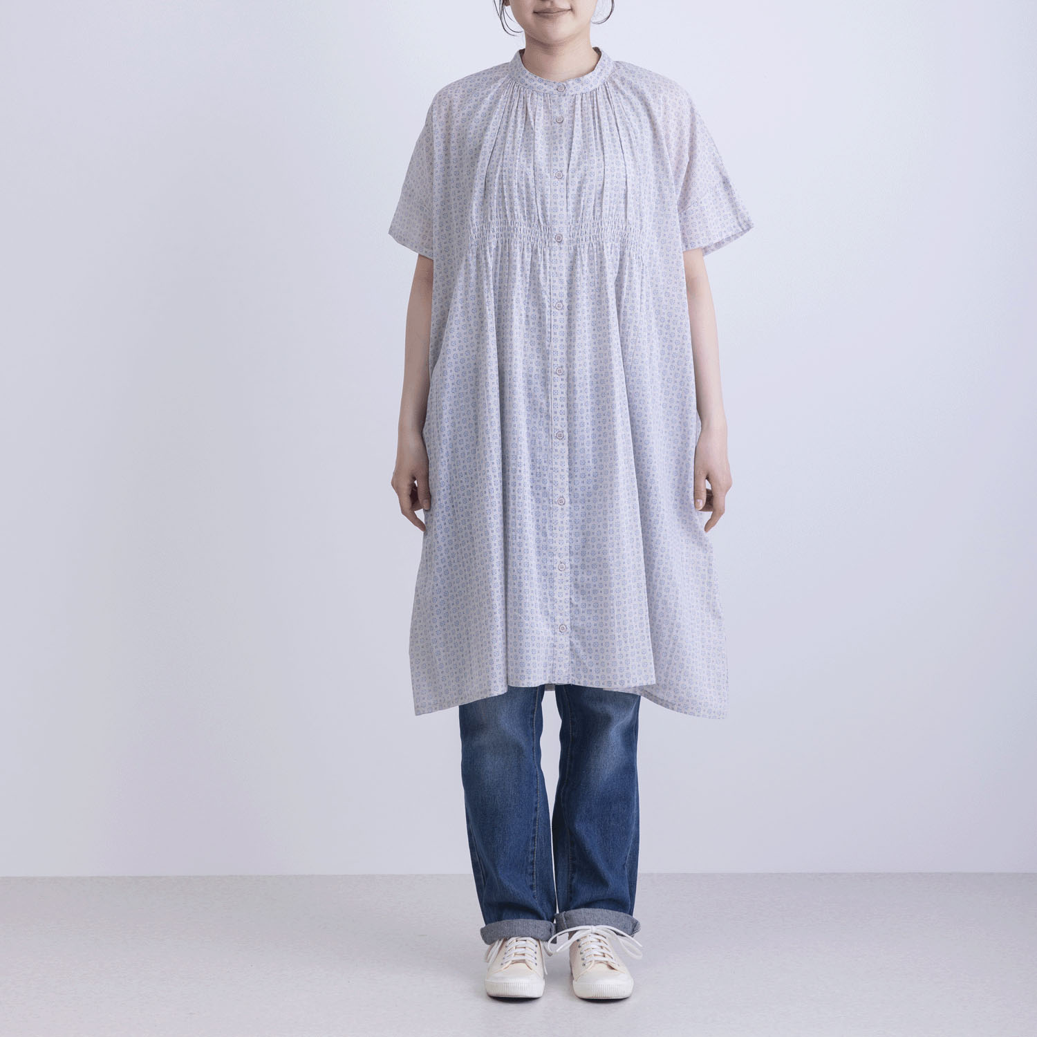 フロントシャーリング5分袖プリントワンピース