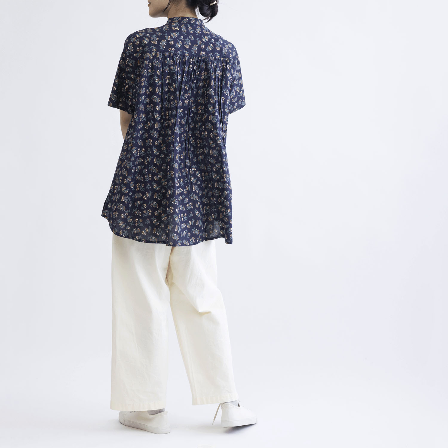 花柄フロントタック5分袖前開きブラウス - 画像22