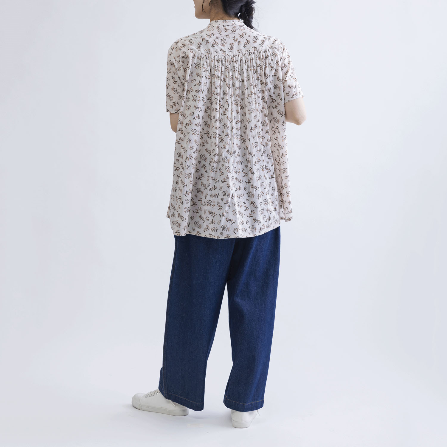 花柄フロントタック5分袖前開きブラウス - 画像9