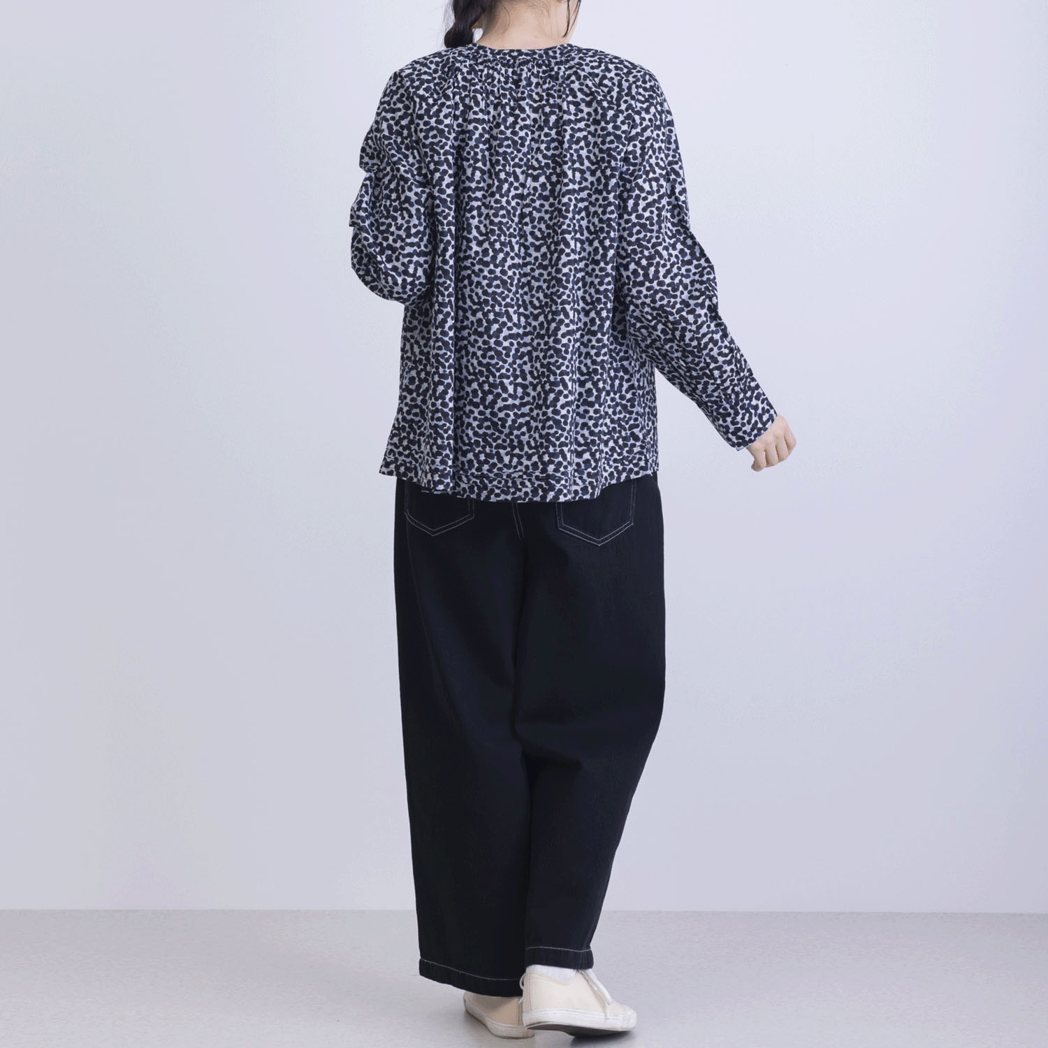 ランダムドットプリント前開きブラウス - 画像4