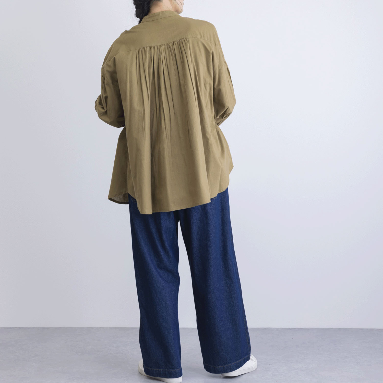 胸元シャーリング＆ピンタックブラウス - 画像9