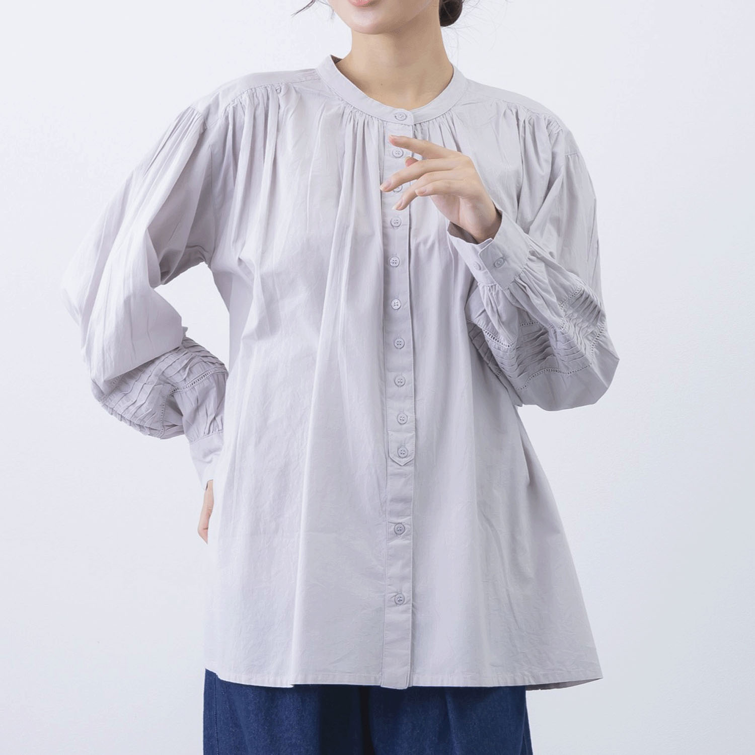 袖ウェーブピンタック前開きブラウス