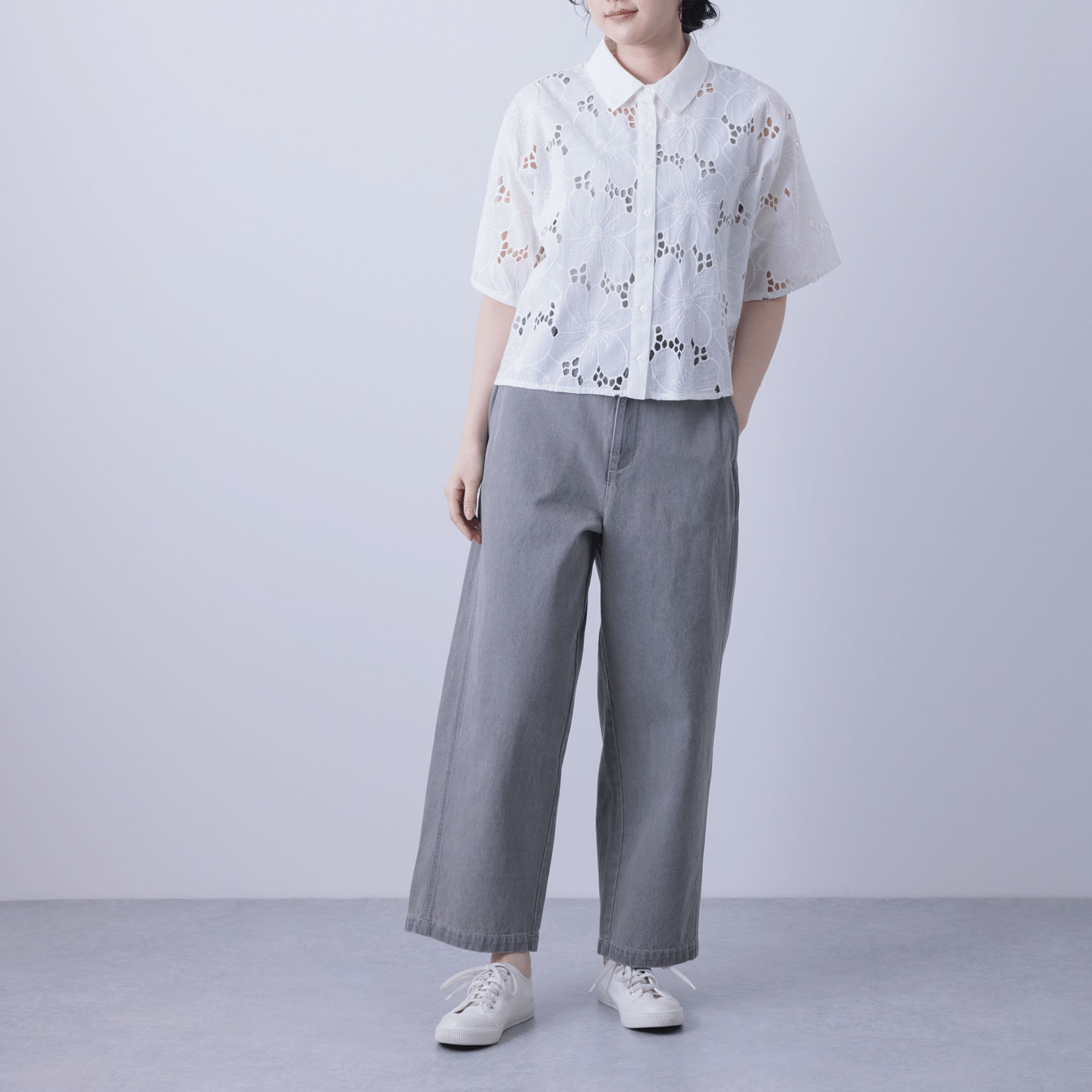 シフリー刺繍×無地シャツブラウス - 画像2