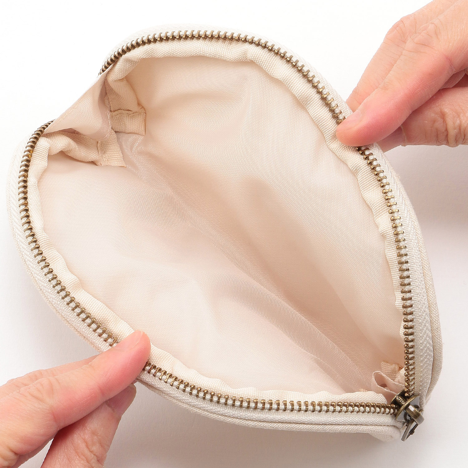 ＋HAyU fabric ポーチ メガネ猫 - 画像4