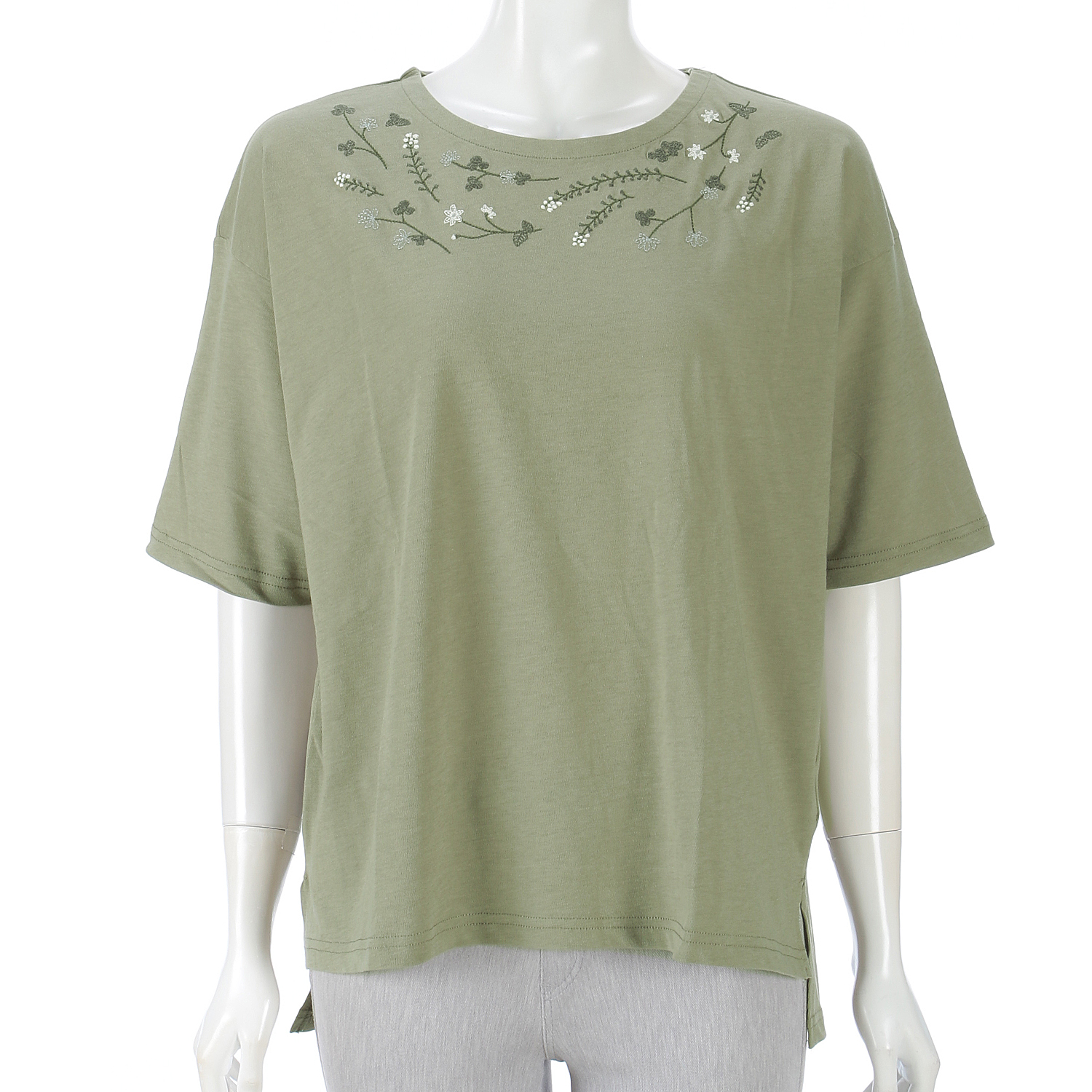 ノンノ カットソー コットン天竺無地＋花柄刺繍 - 画像2