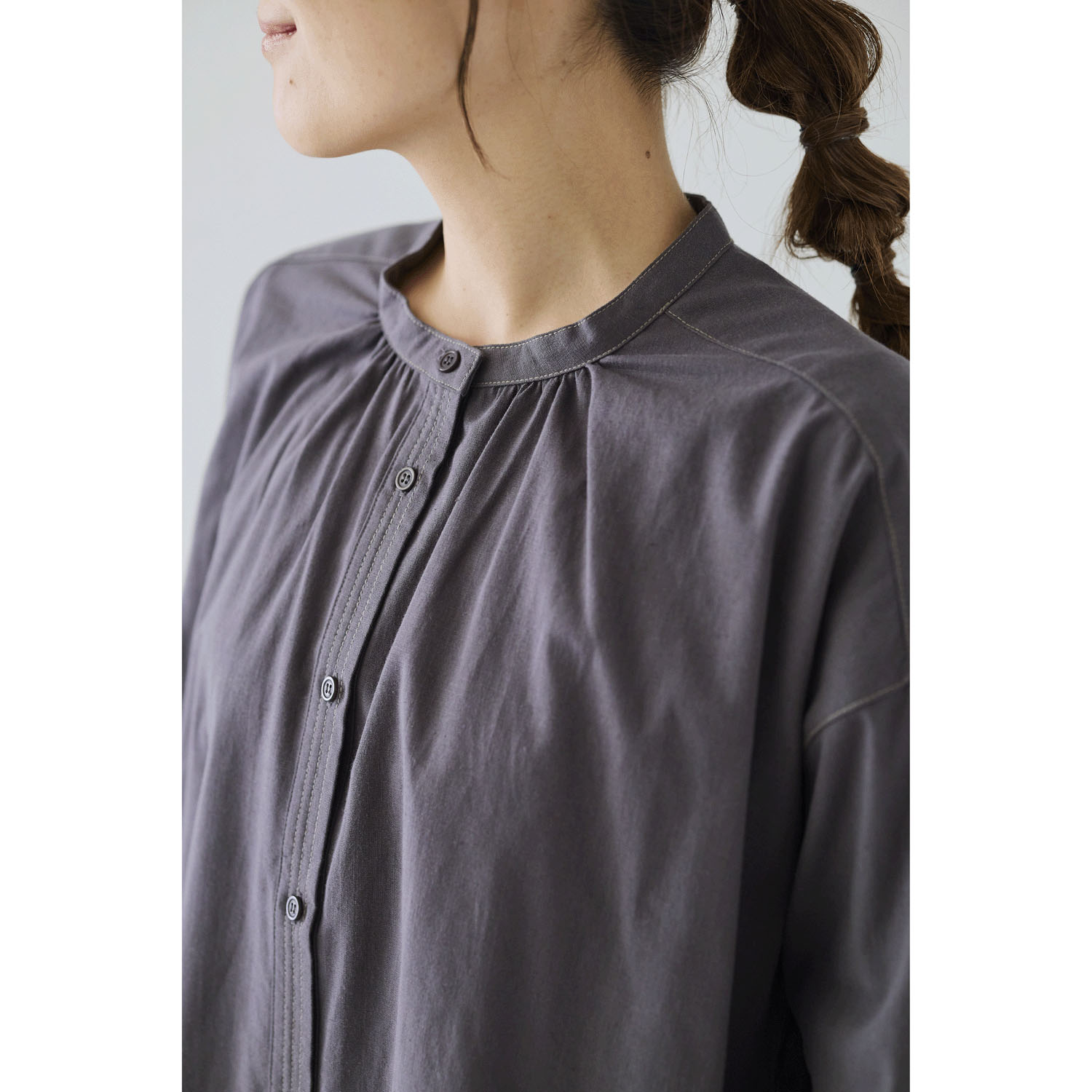 cloudnine ノンノ 配色ステッチ入り前開きチュニック - 画像5