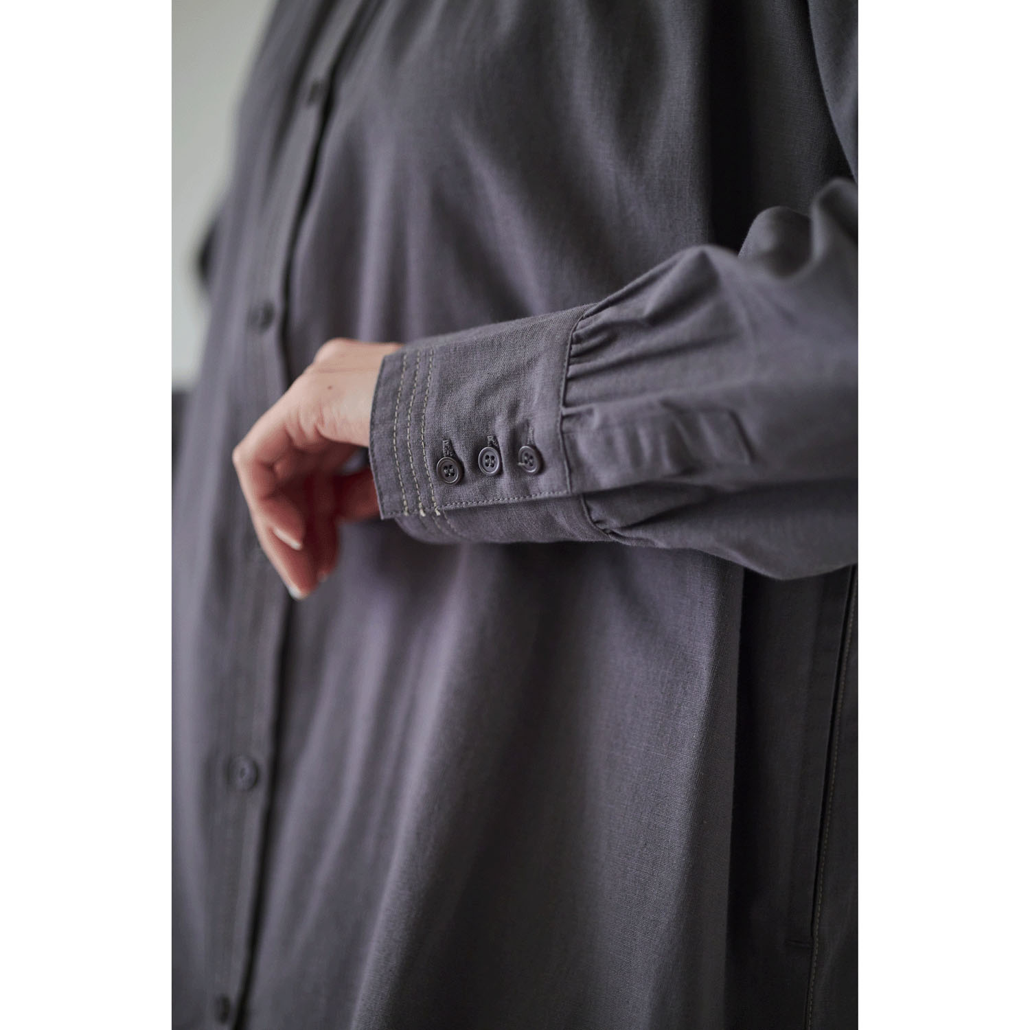 cloudnine ノンノ 配色ステッチ入り前開きチュニック - 画像6