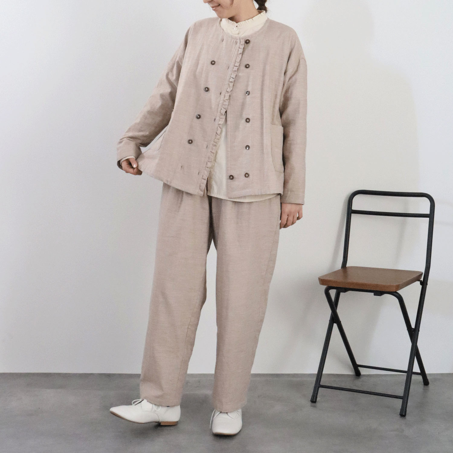 cloudnine ノンノ 前開きフリル付きダブルボタンジャケット - 画像9