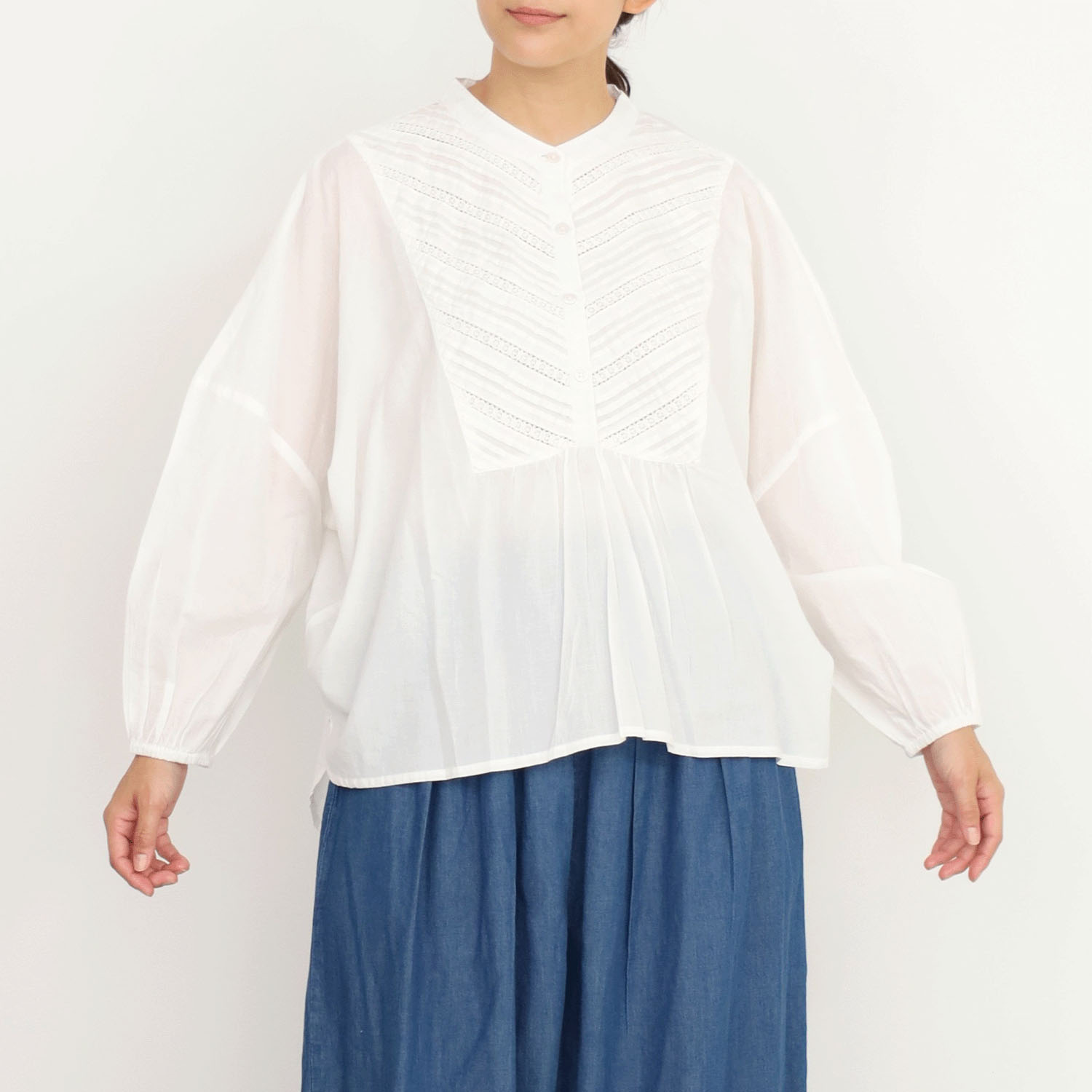 オーブ m．n タックレースシャツ