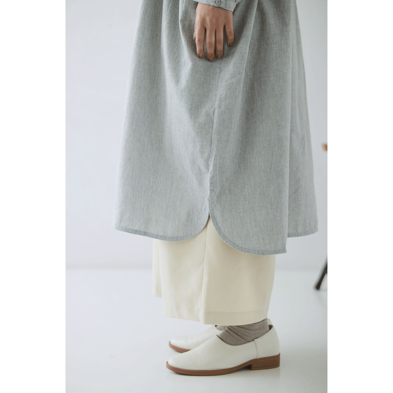 cloudnine ノンノ 綿麻刺繍切替前開きワンピース - 画像8