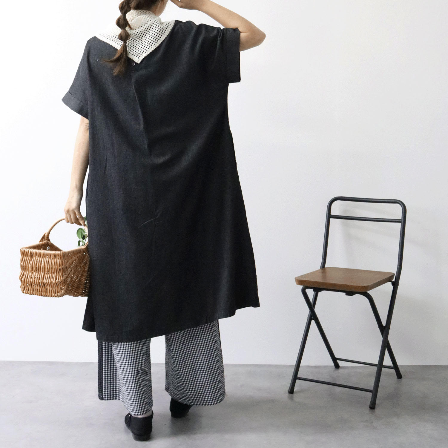 cloudnine ノンノ 3．5ozデニム スモッキング刺繍ワンピース - 画像5