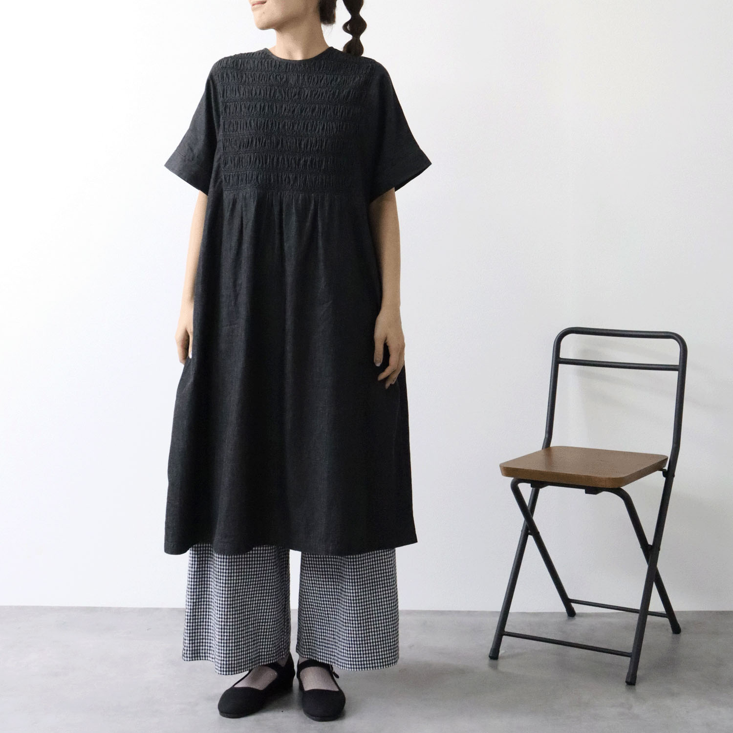 cloudnine ノンノ 3．5ozデニム スモッキング刺繍ワンピース - 画像6