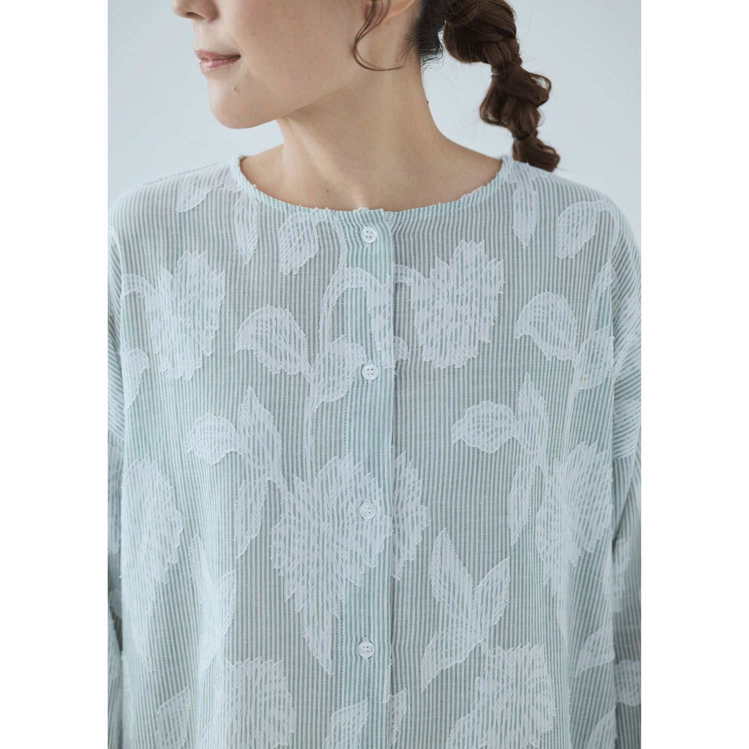 cloudnine 花柄ジャカードが映える コットンストライプブラウス - 画像10