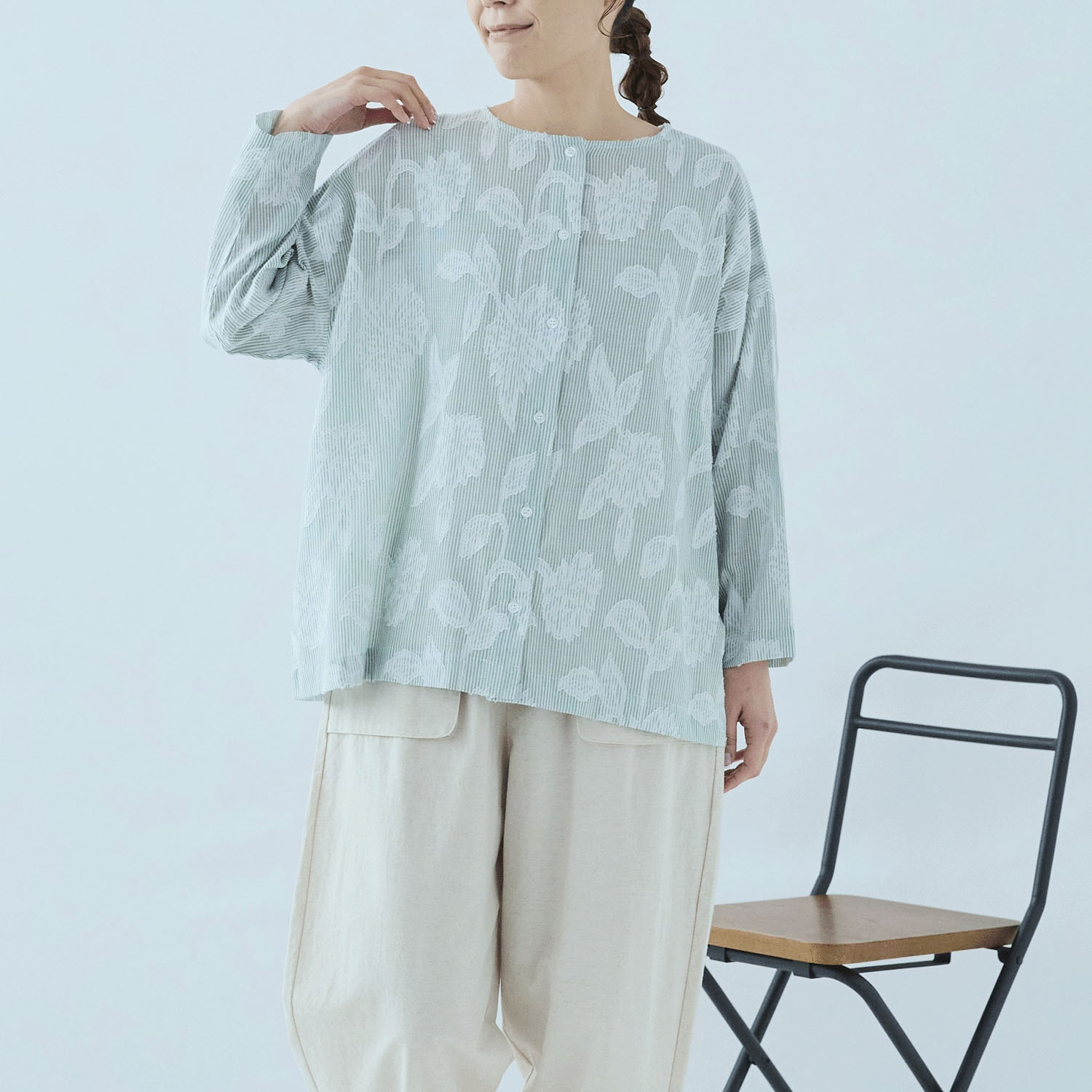 cloudnine 花柄ジャカードが映える コットンストライプブラウス