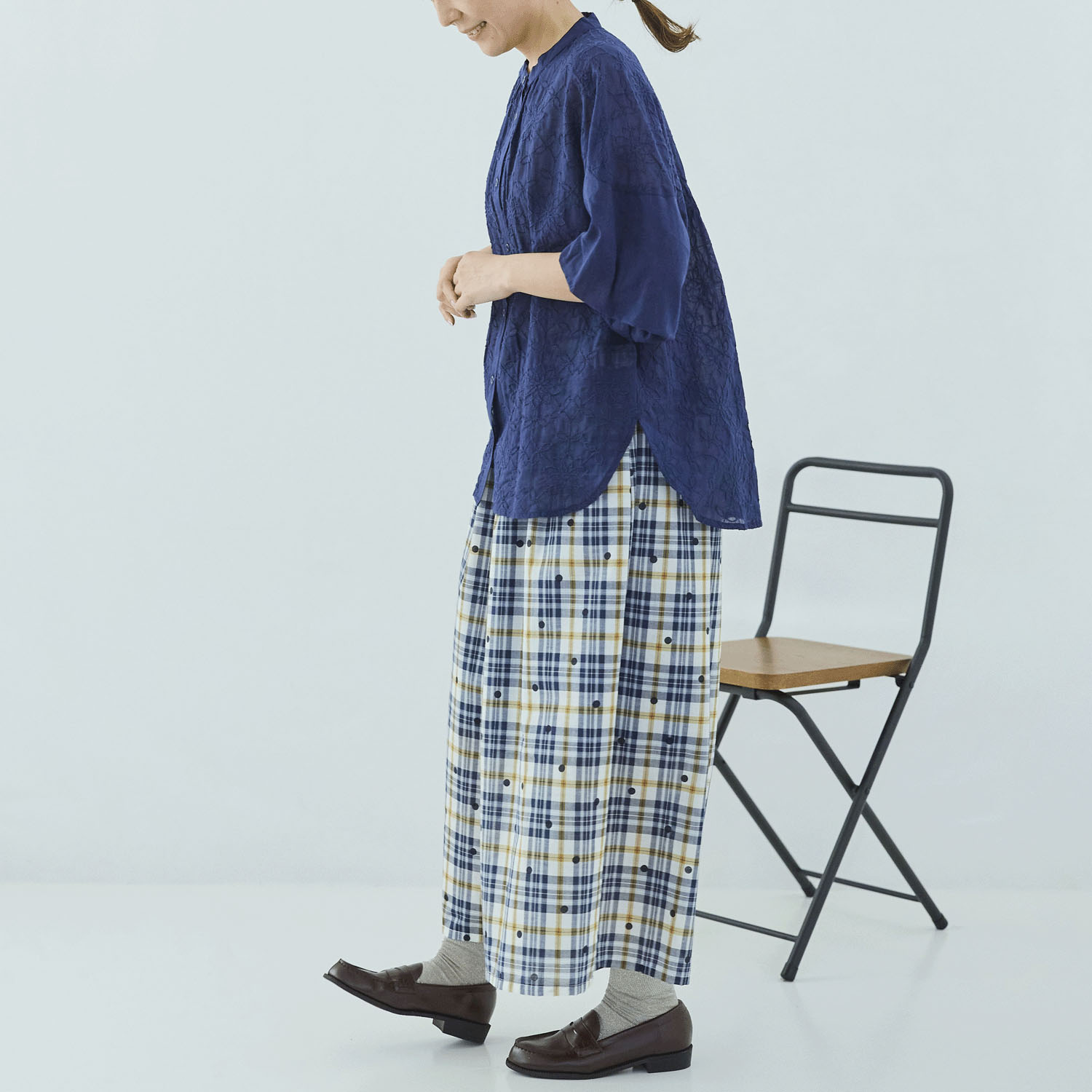 cloudnine 綿ボイルシフリー刺繍入り5分袖バルーン前あきブラウス - 画像12