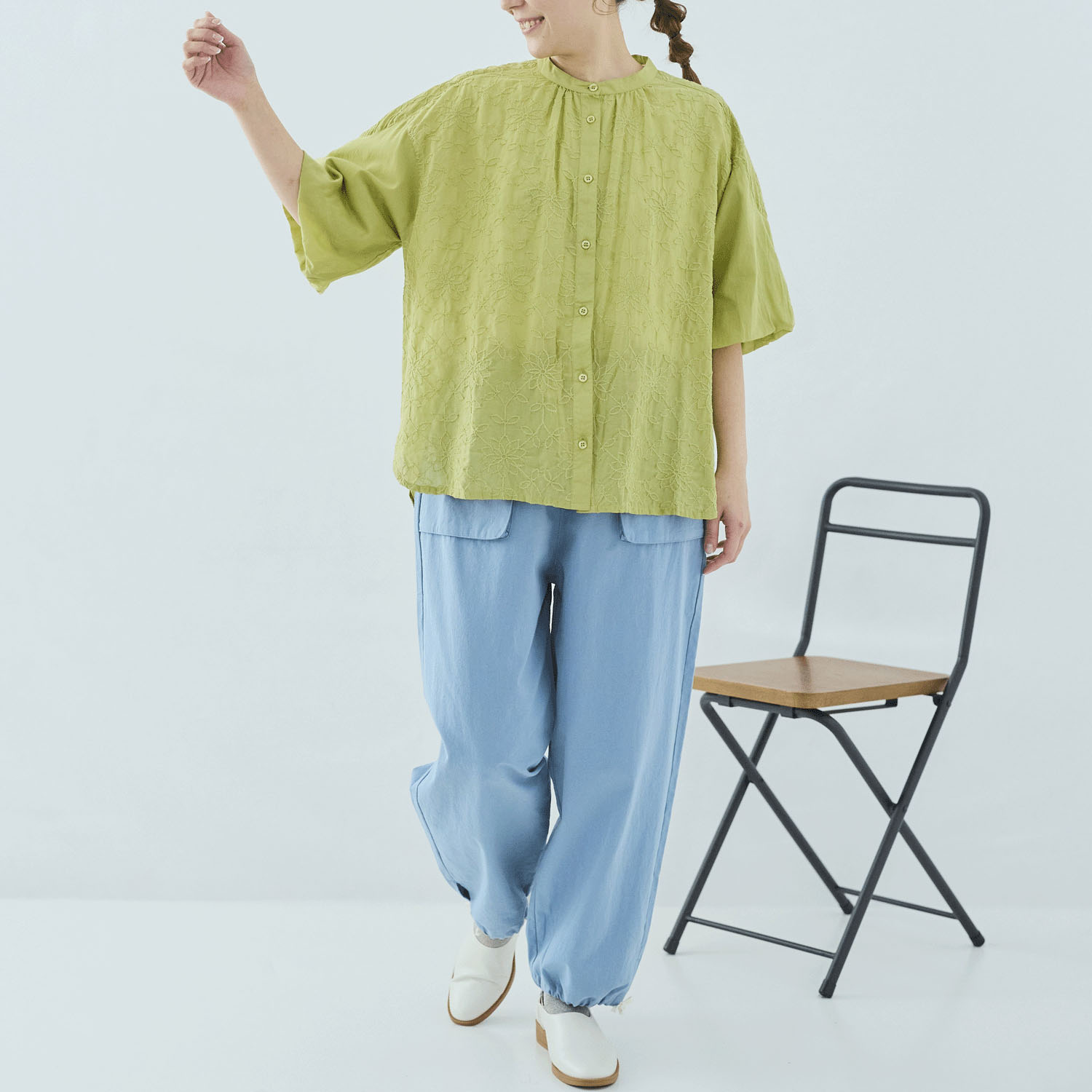 cloudnine 綿ボイルシフリー刺繍入り5分袖バルーン前あきブラウス - 画像8