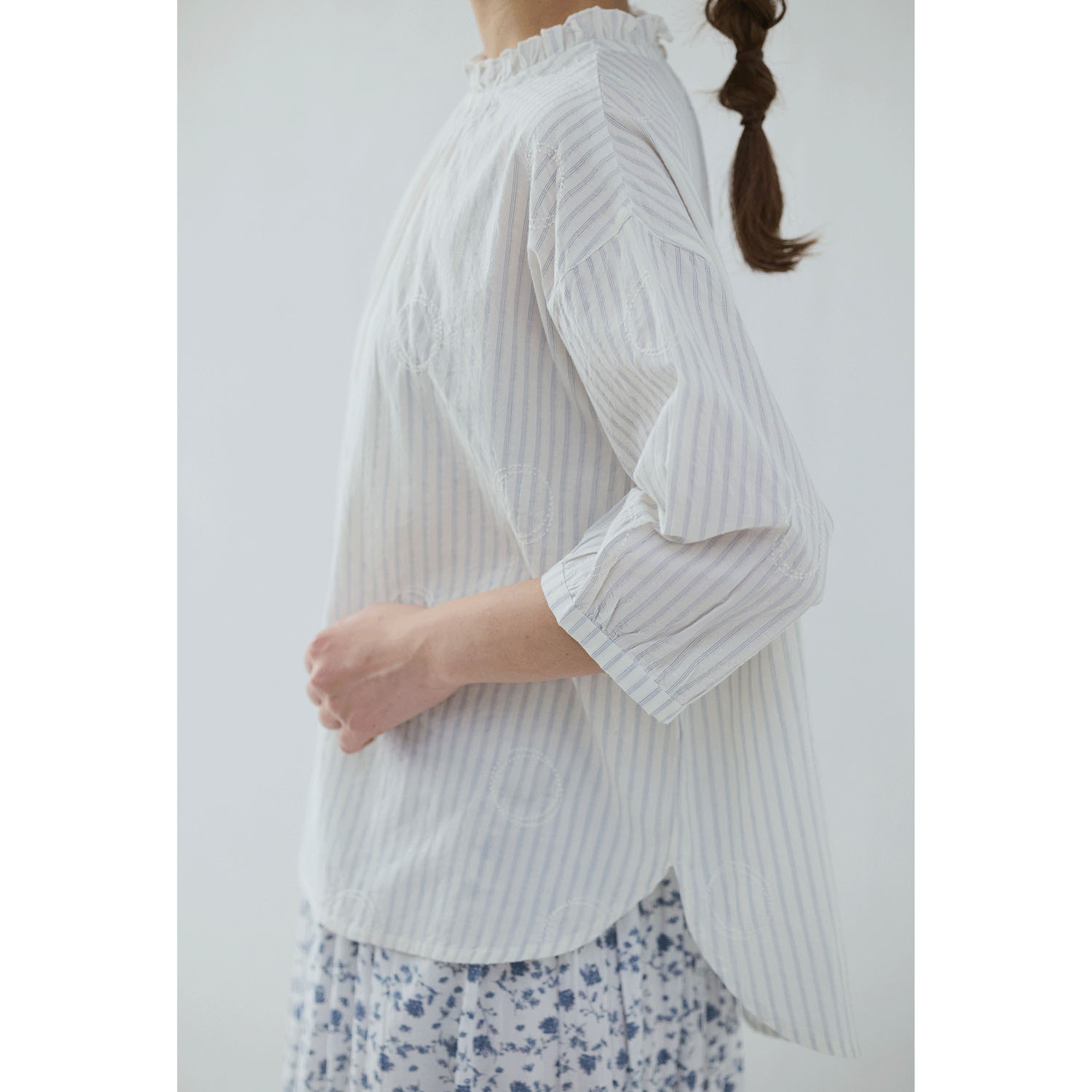 cloudnine サークル刺繍が映える コットンブラウス - 画像7