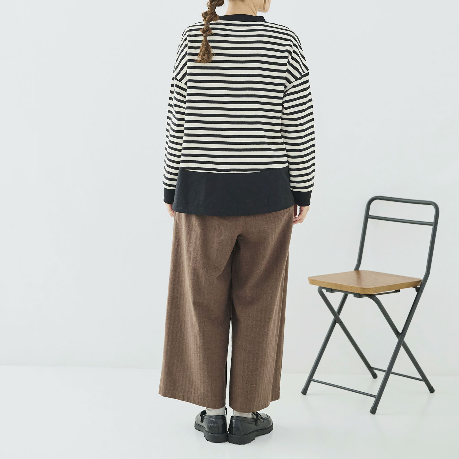 cloudnine ノンノ 裏毛先染めボーダー＋布帛無地＋リブモックネックカットソープルオーバー - 画像4