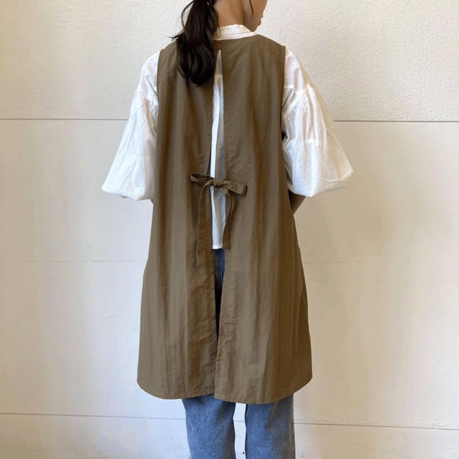 ナイロンフリル花モチーフ背あきエプロン - 画像7