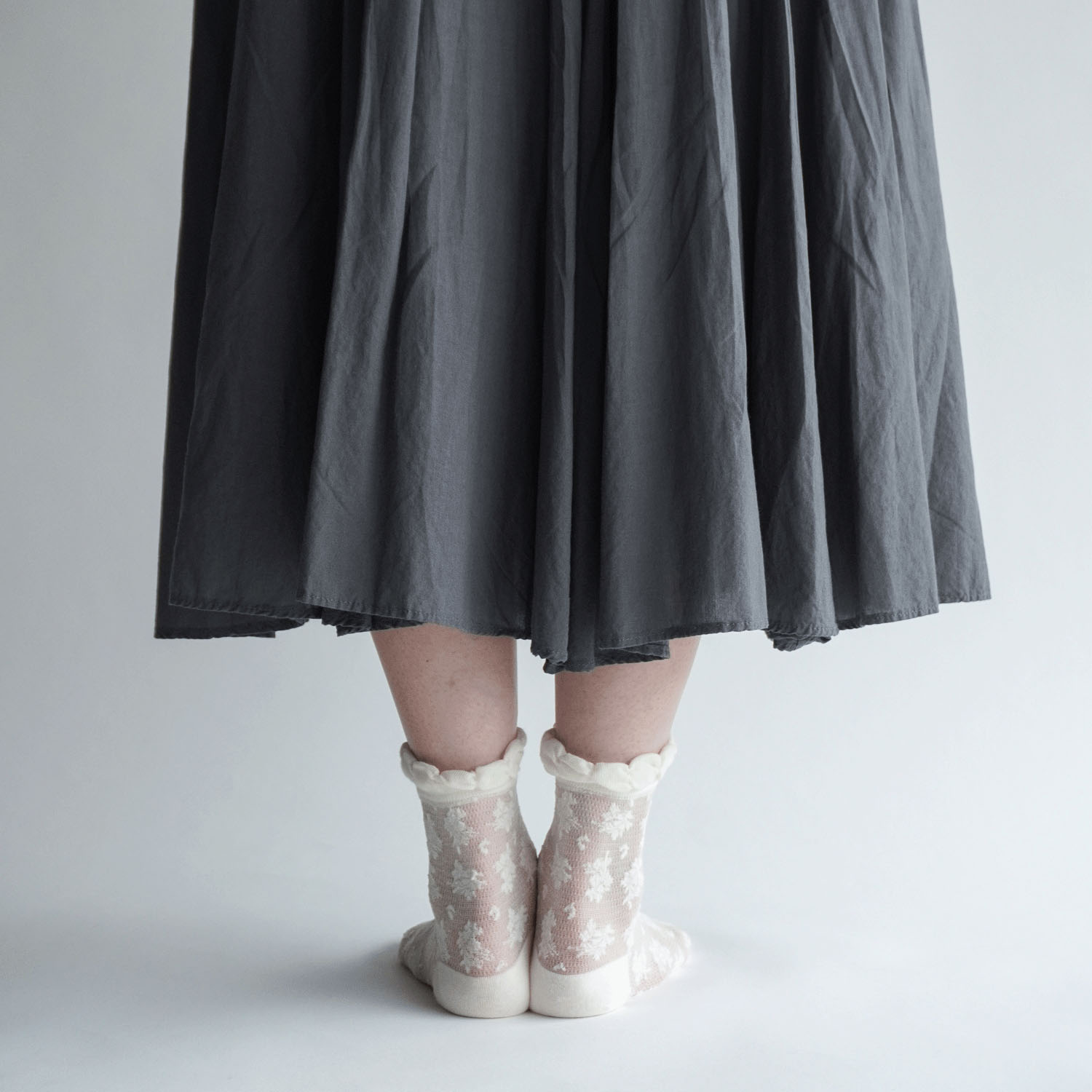 やわらかナイロン シースルーソックス  花草柄 - 画像11