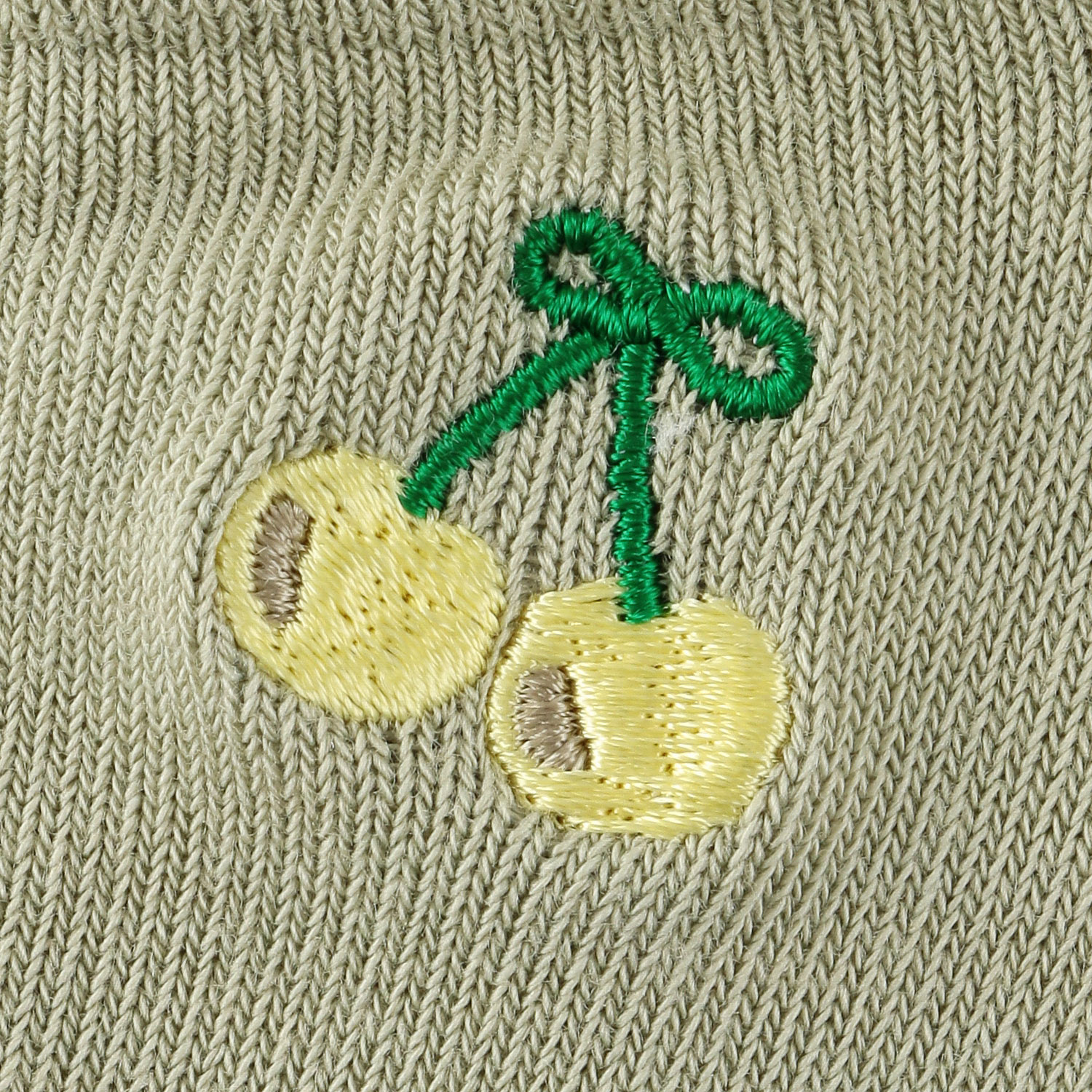 Natural Collection  スニーカー丈 ネコとサクランボ  靴下【在庫限り】 - 画像3