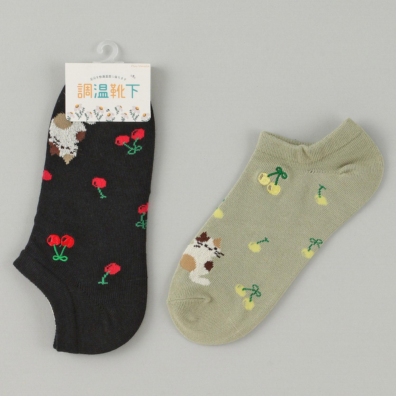 Natural Collection  スニーカー丈 ネコとサクランボ  靴下【在庫限り】