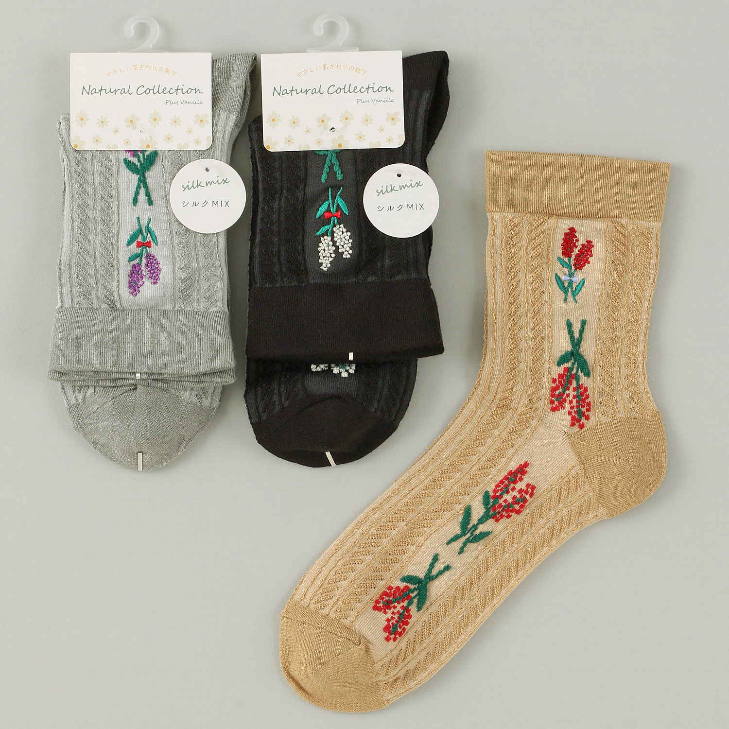 Natural Collection  クルー丈 シルクMIX 薄手 部分刺しゅう 花柄