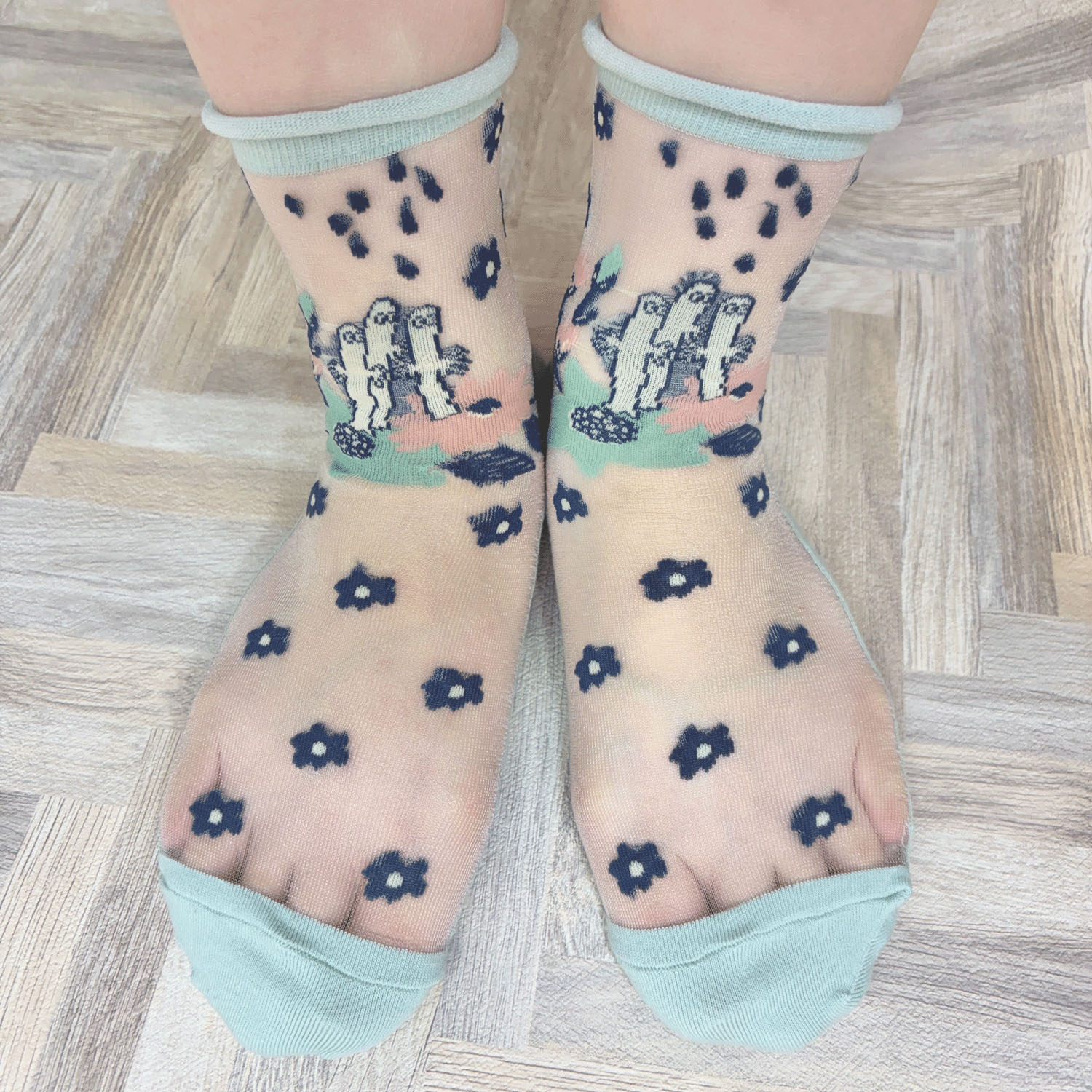 MOOMIN ロークルーソックス シースルー ニョロニョロと花【在庫限り】 - 画像7