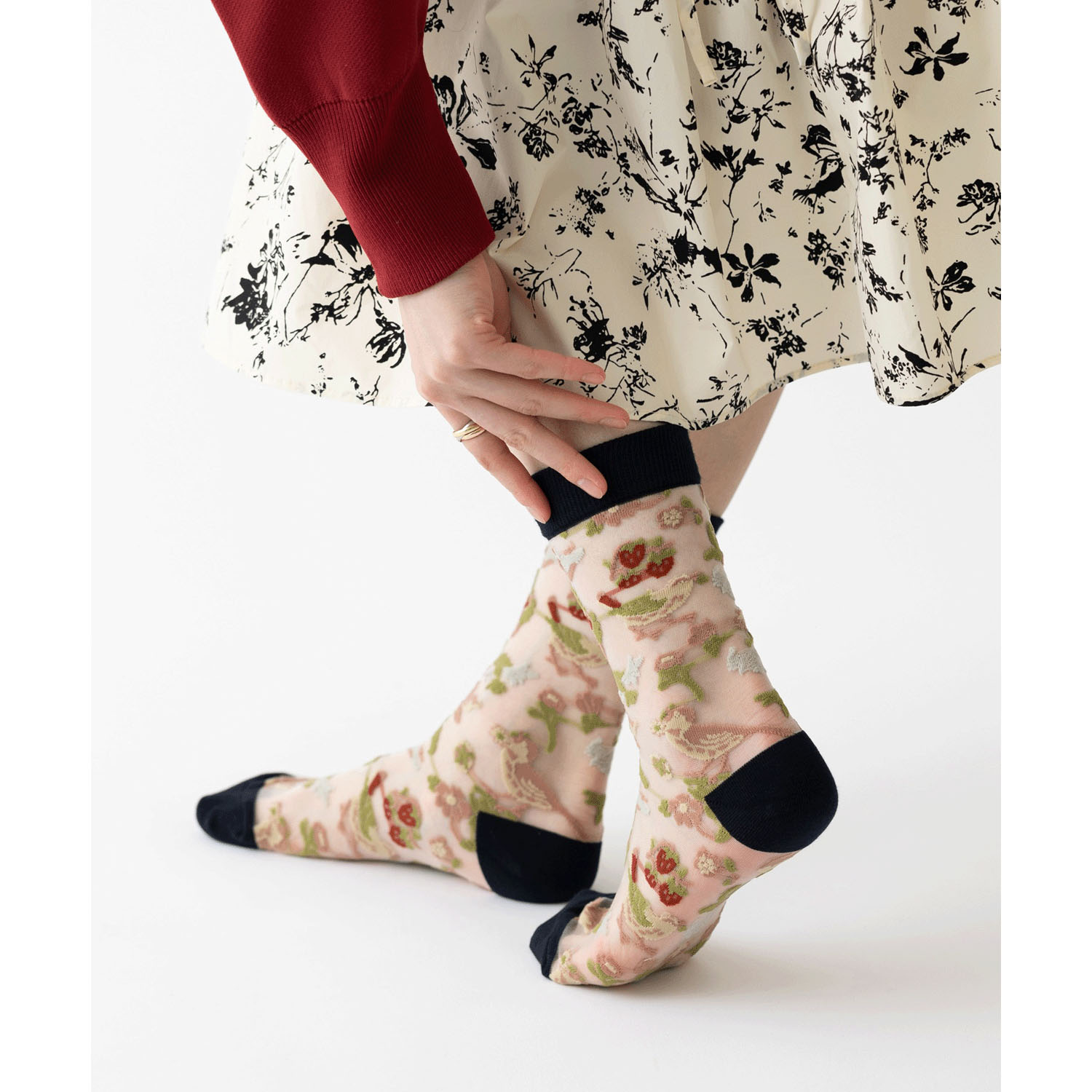 ジュビリー モリス柄 シースルーソックス