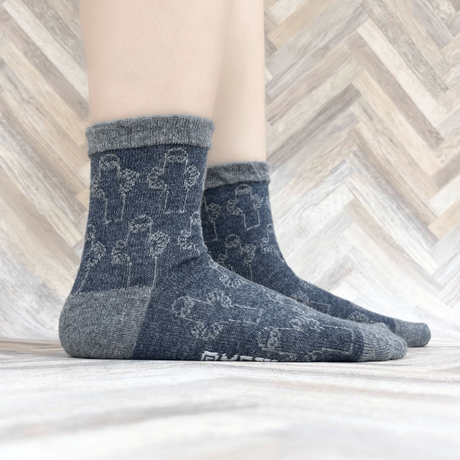 MOOMIN ロークルーソックス やわらかウール 逆スパニョロ総柄【在庫限り】 - 画像3