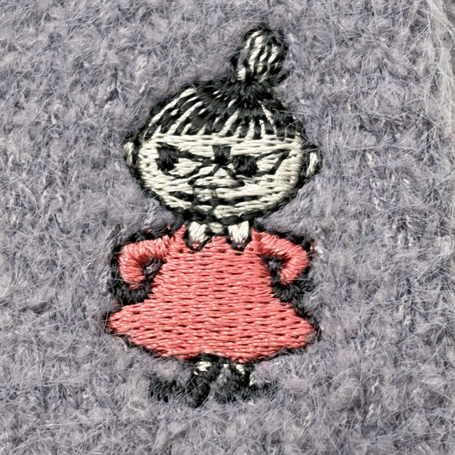 MOOMIN  グローブ フェザーネップ ミイ刺繍【在庫限り】 - 画像3