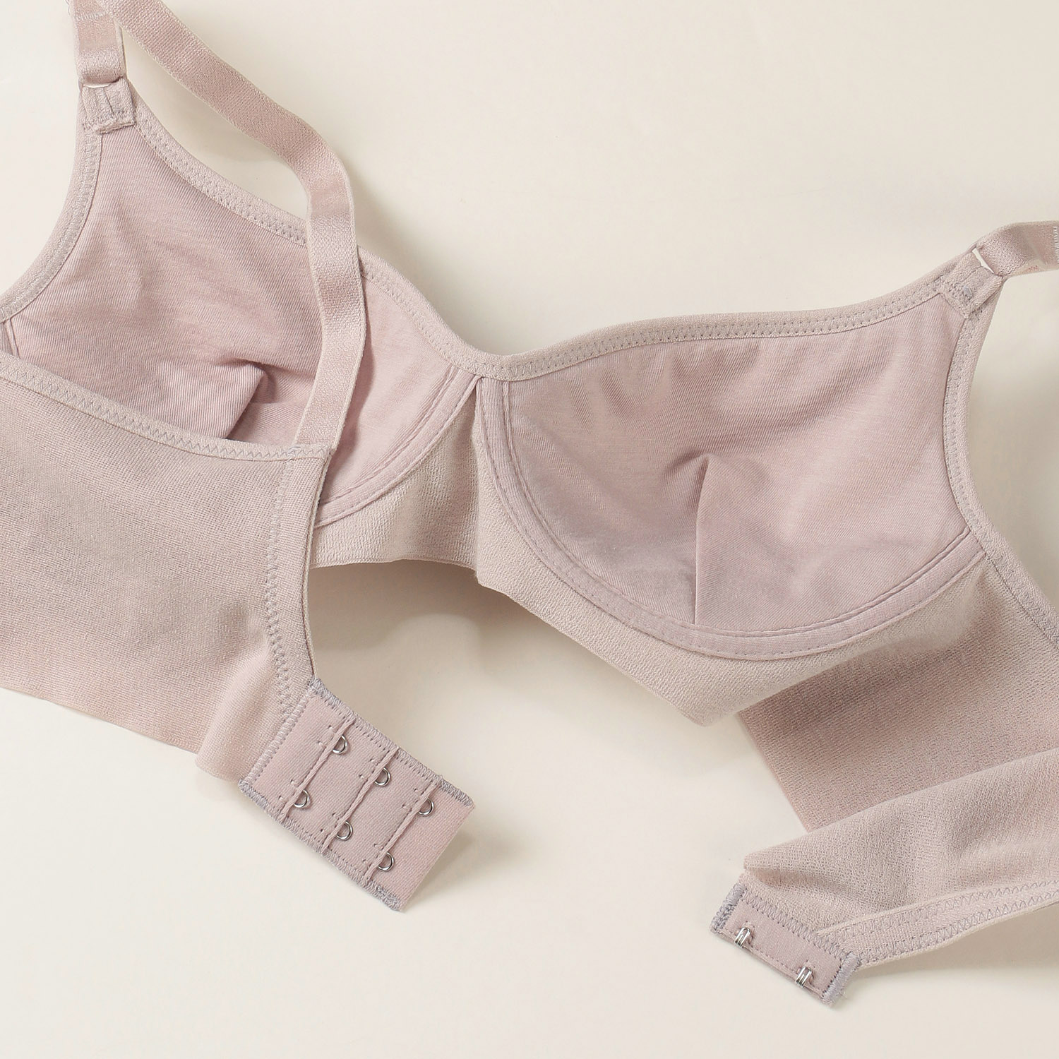 【Fitte（肌側綿100％）】ノンワイヤーブラジャー - 画像5