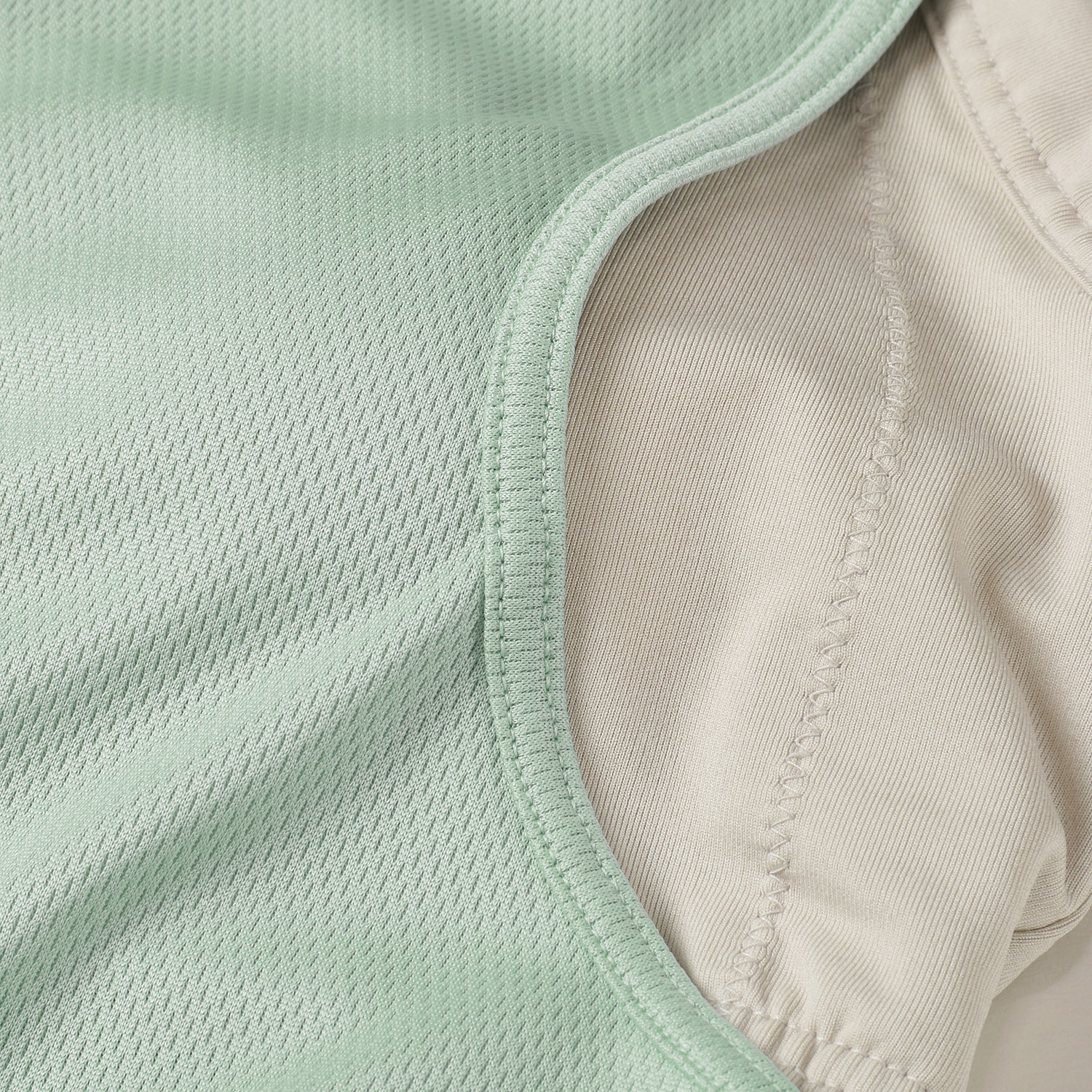 CBA ブラ付きオープンバックタンクトップ - 画像14