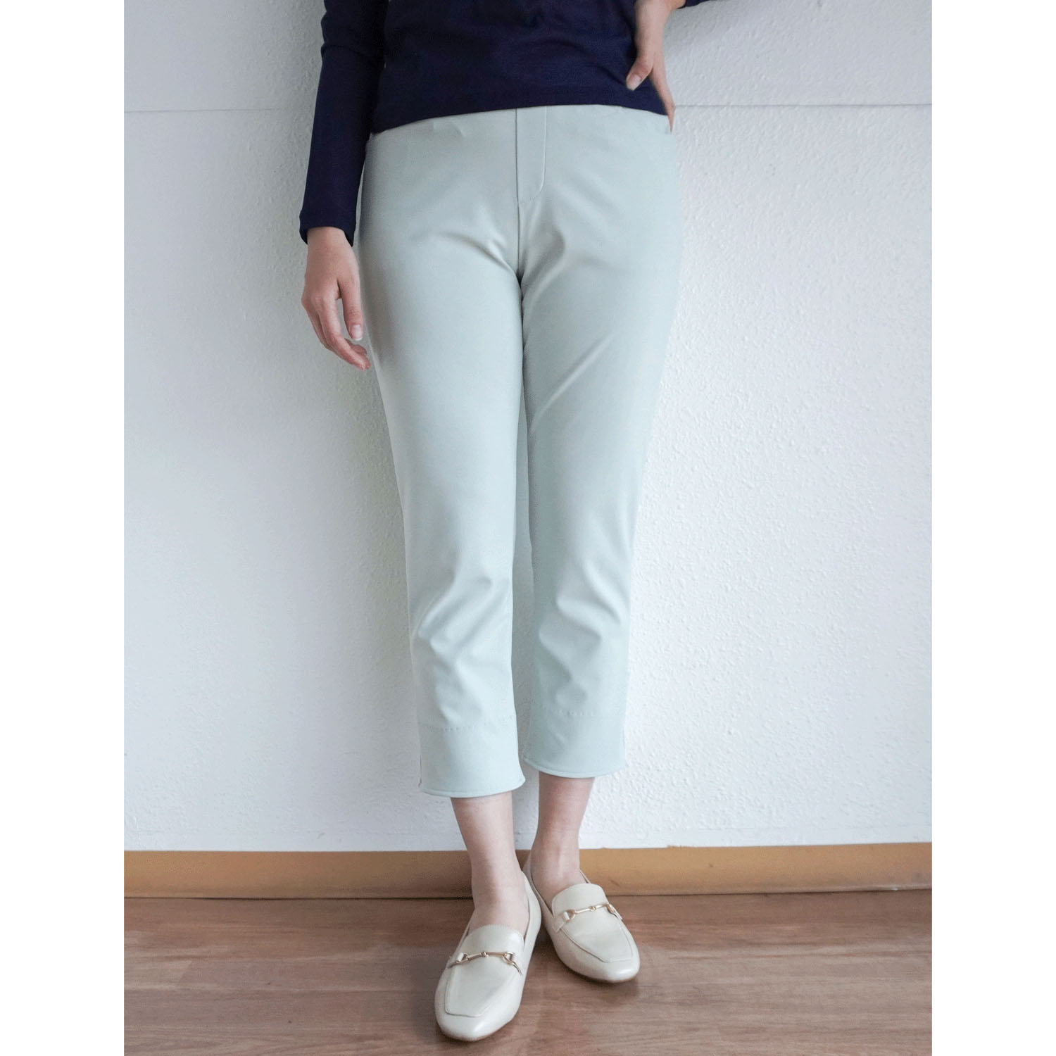 裾裏花柄クロップドパンツ - 画像4