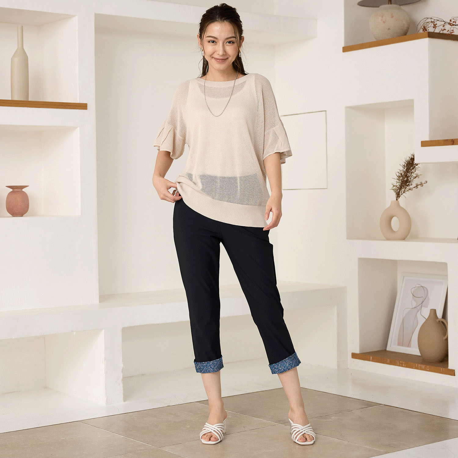 裾裏花柄クロップドパンツ