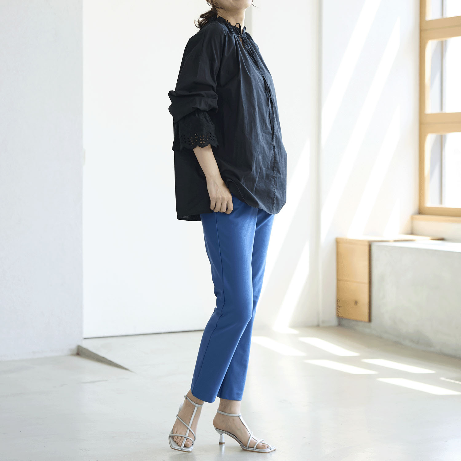 【Insta Live】TAKUMIBA エアシルキー・スリムパンツ - 画像18