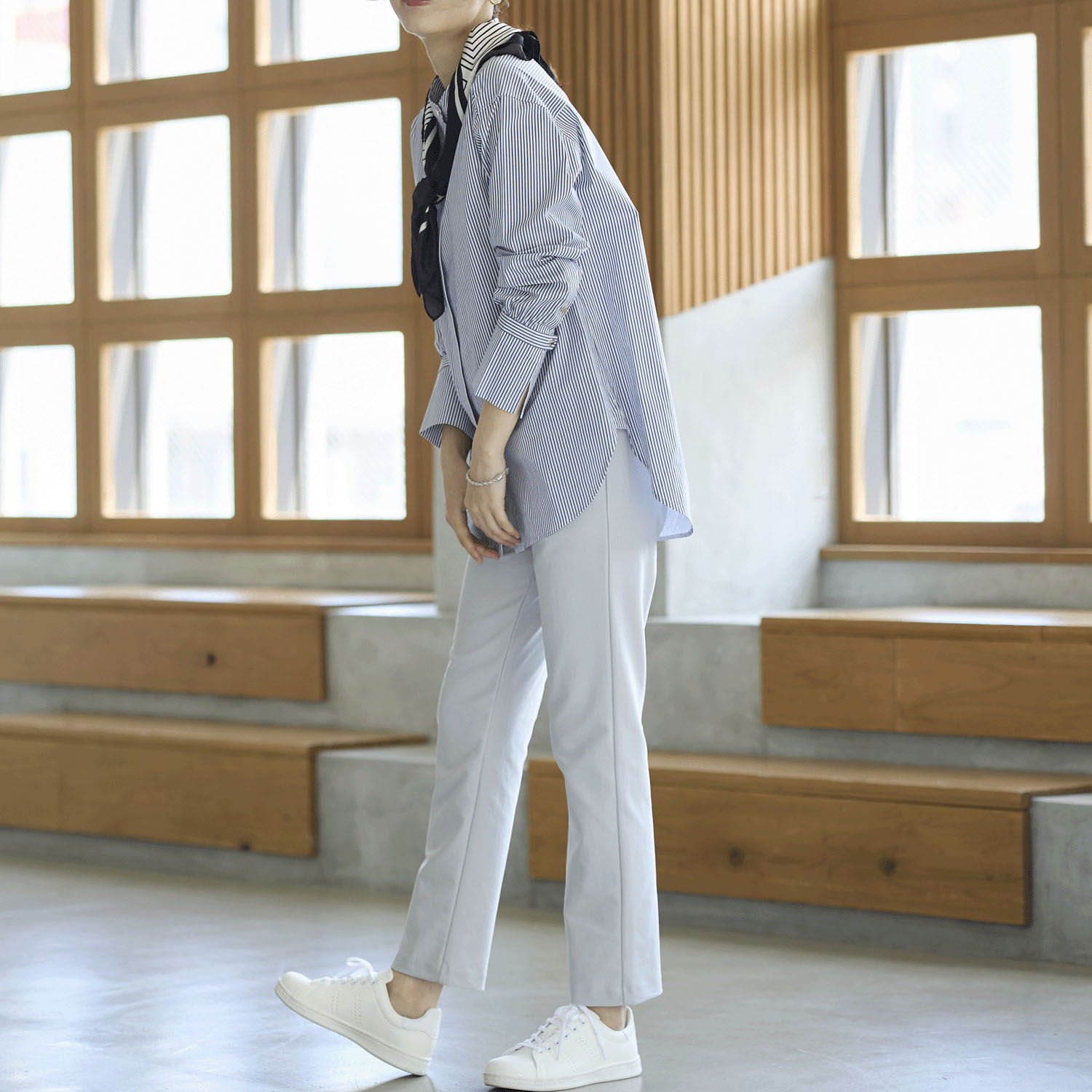 【Insta Live】TAKUMIBA エアシルキー・スリムパンツ - 画像4