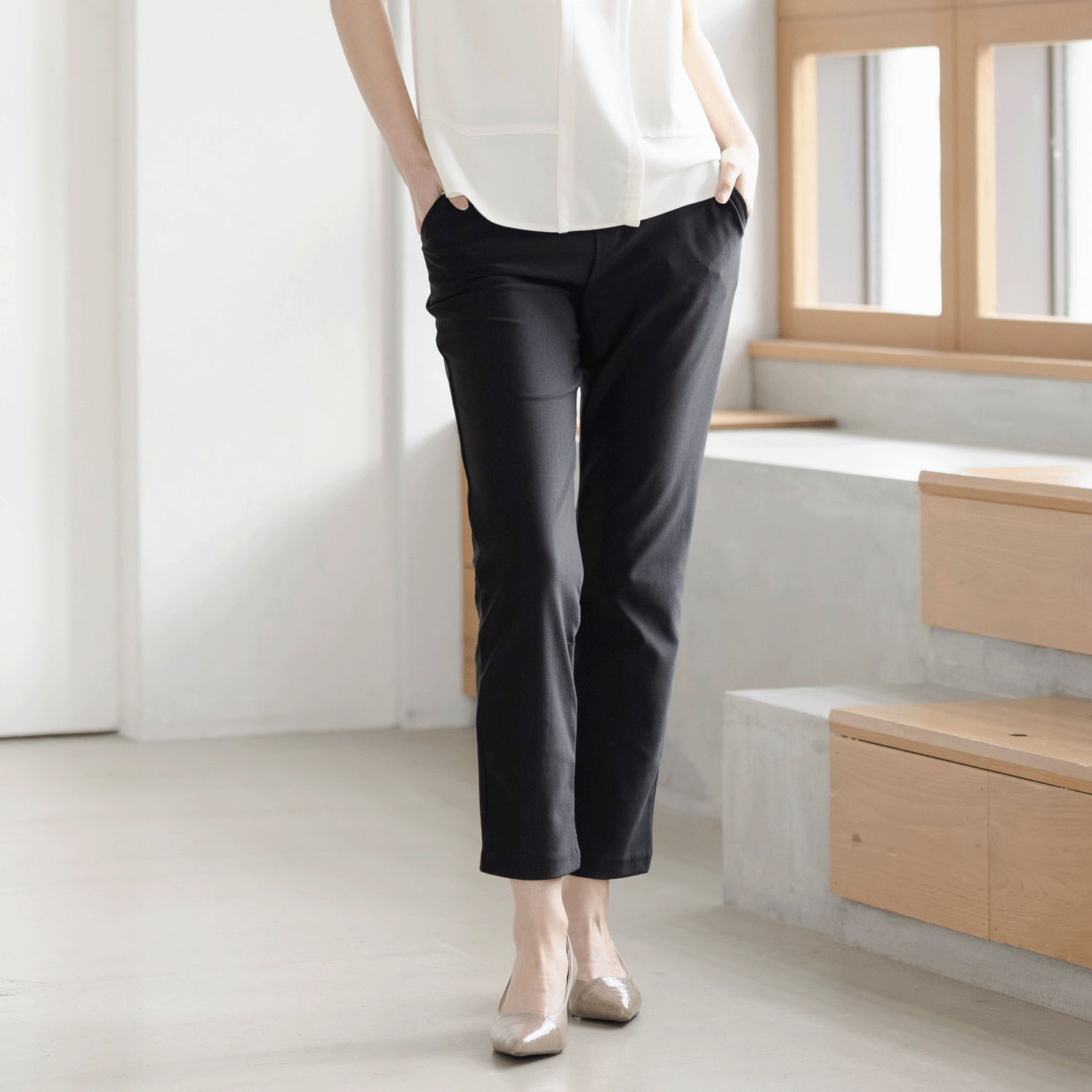 【Insta Live】TAKUMIBA エアシルキー・スリムパンツ - 画像10