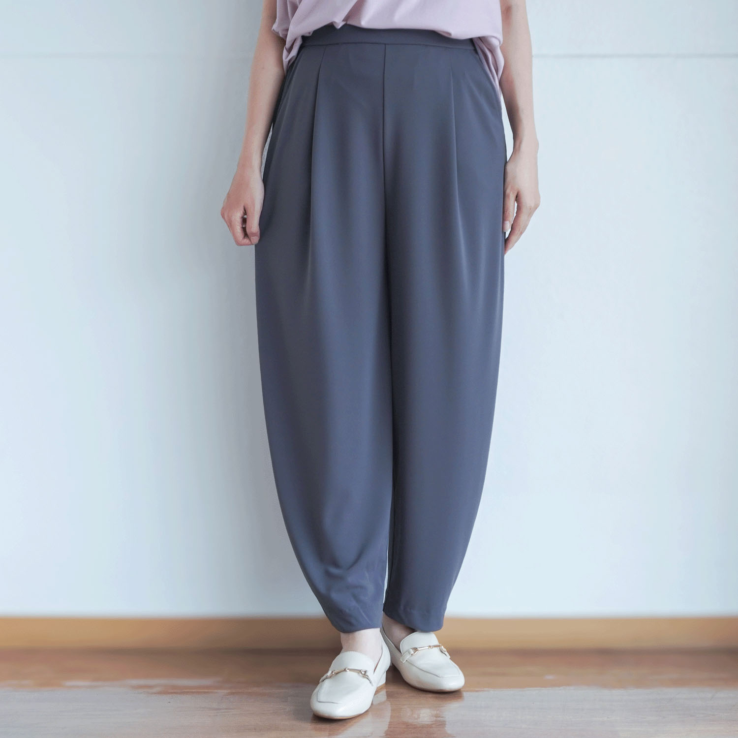 【Insta Live】タックワン ペオススムースコクーンパンツ - 画像10