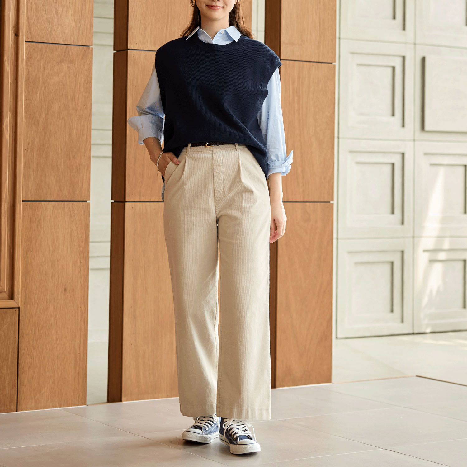 Reginetta コーデュロイ・タックワイドストレート