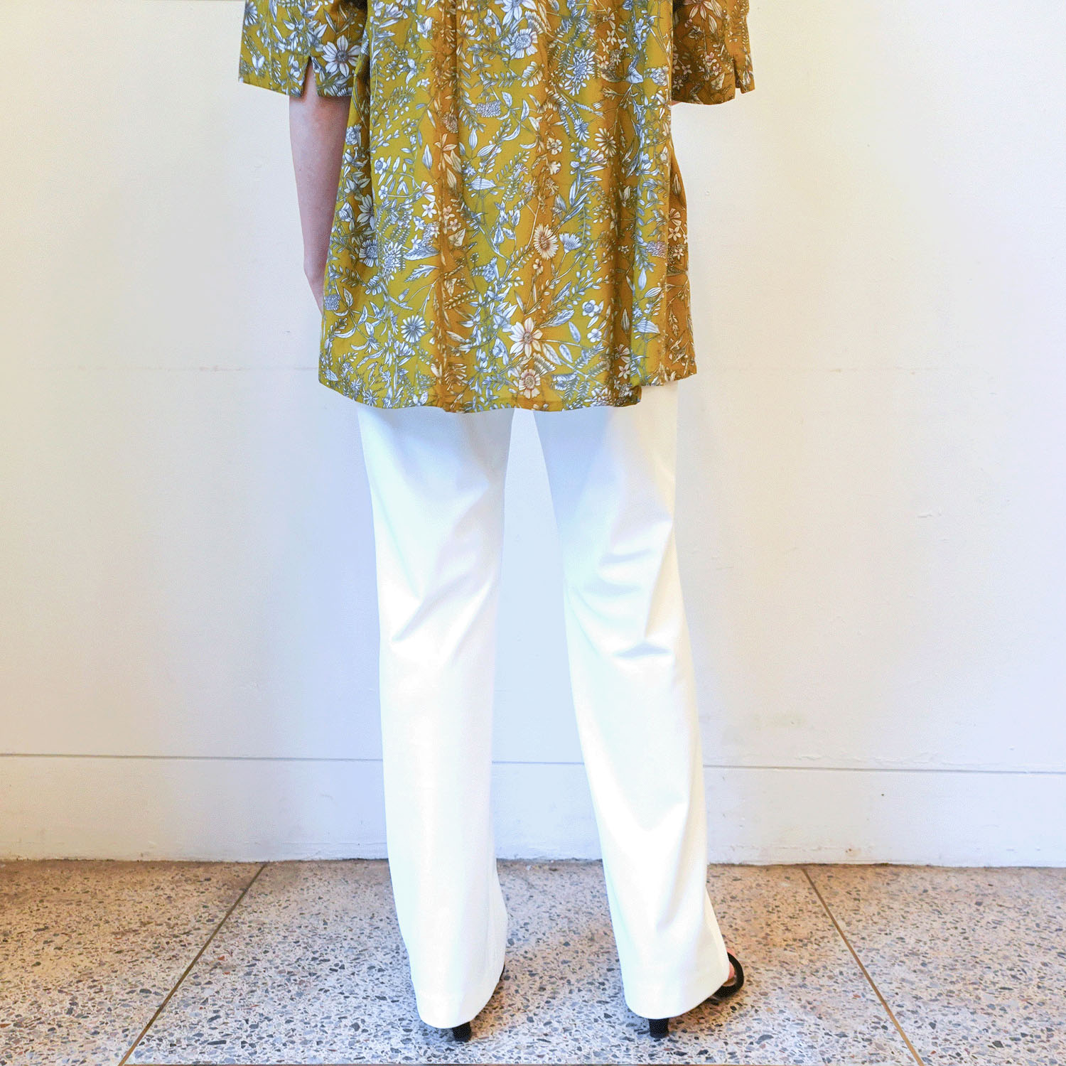 ピタッツ 白（クールセンサー） ストレート股下72cm丈 - 画像2