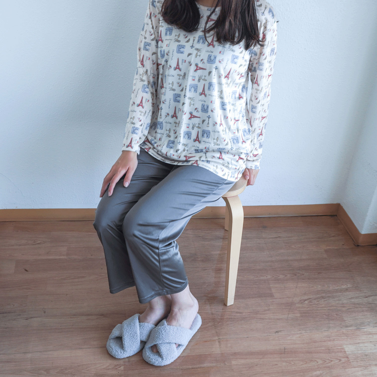 ジョワイユニュイ ポーチ付携帯パジャマ パリ柄パンツ無地