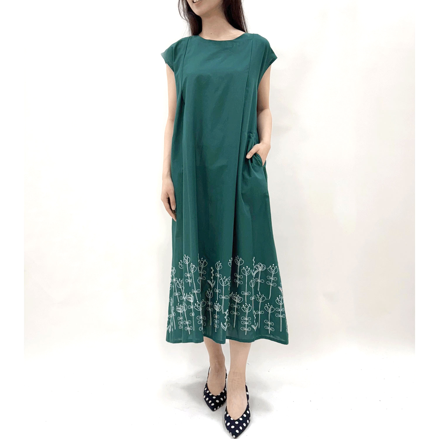 綿キャンブリック刺しゅうワンピース - 画像3