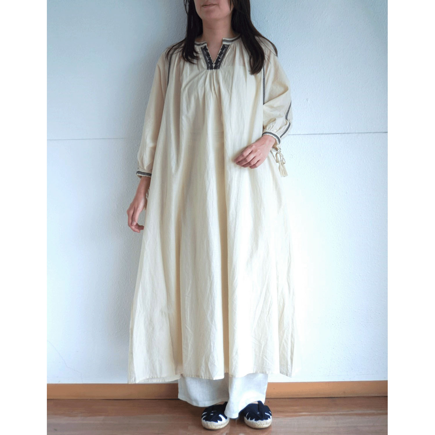 【LUPILIEN】 キャンブリック刺繍ワンピース