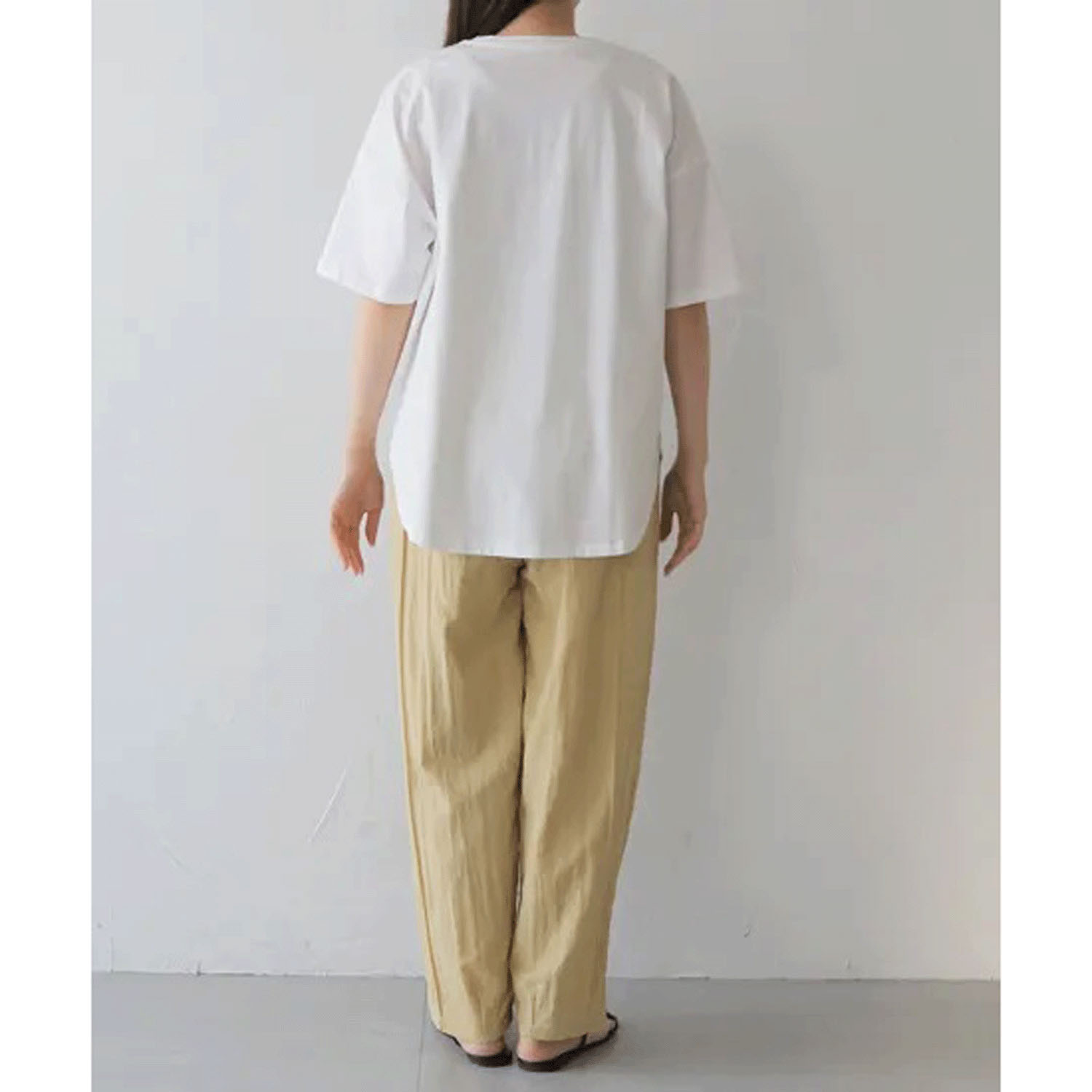 Vingtrois ドライタッチコットン箔ロゴTシャツ - 画像14