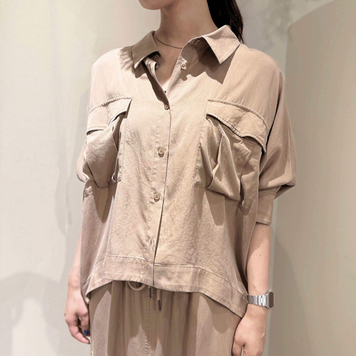 【Insta Live】33℃  バイオテンセル胸ポケとろみシャツ