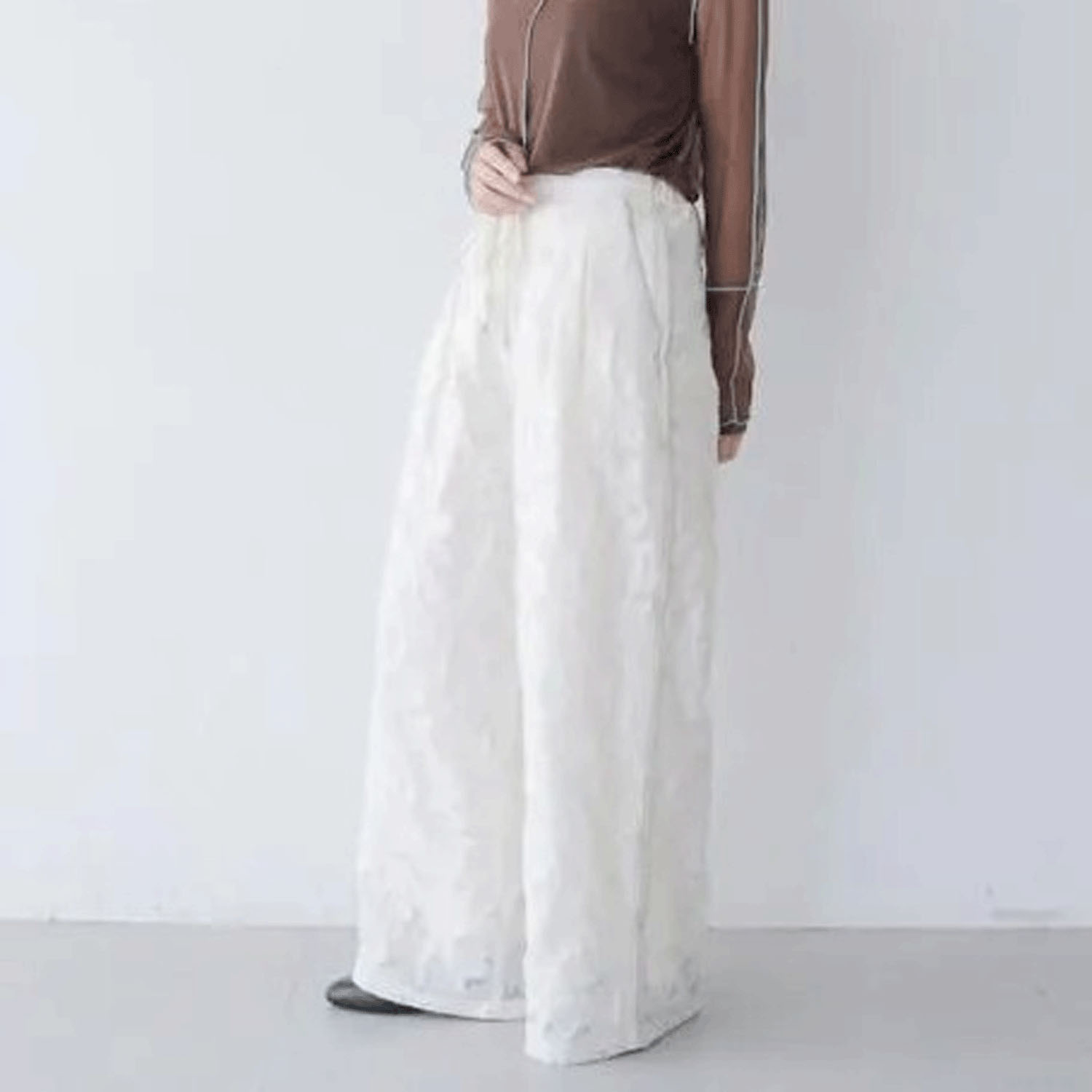 vingtrois シアージャカードパンツ