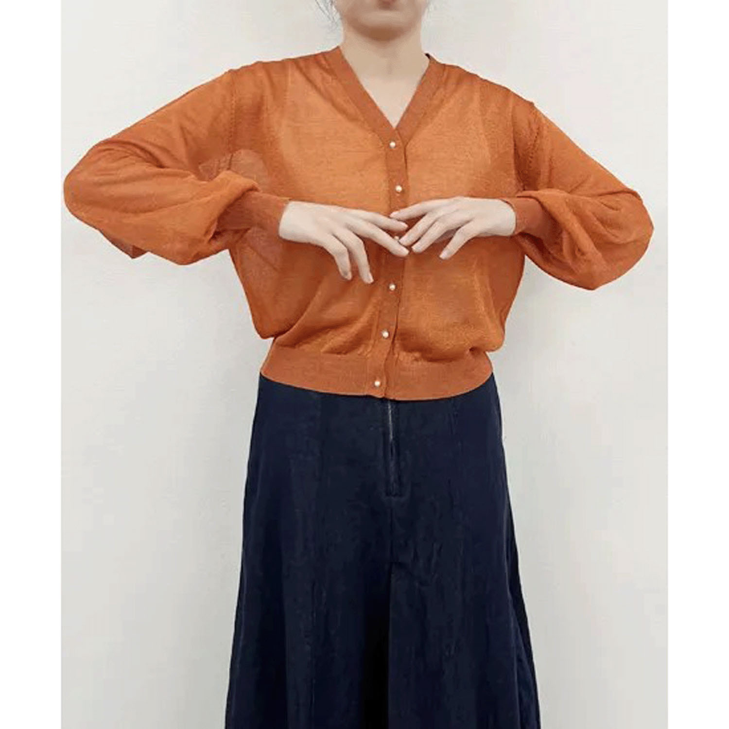 vingtrois Vネックシアーカーデ - 画像4