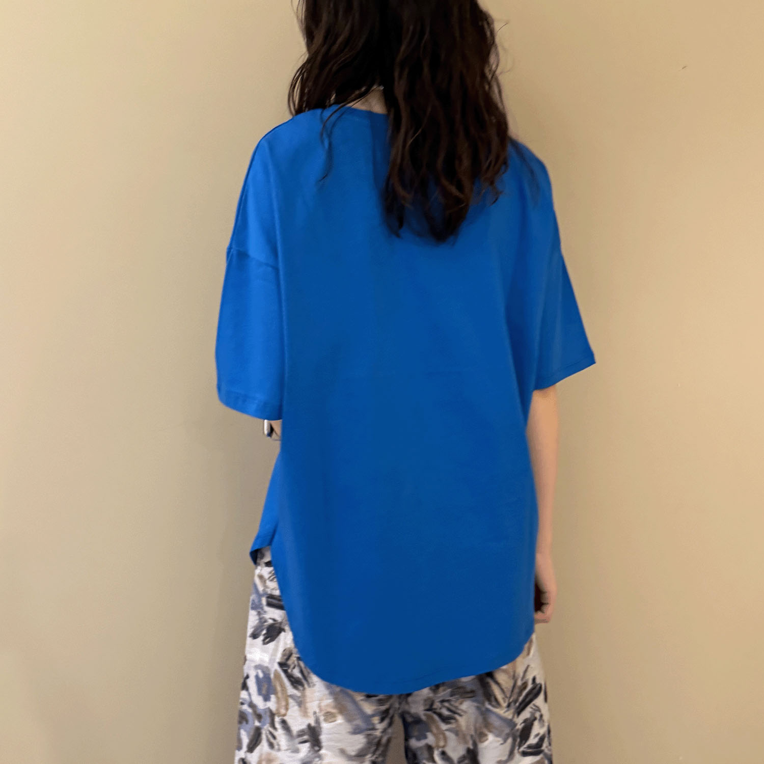 【Insta Live】vingtrois ドライタッチコットン裾ラウンドTシャツ - 画像13